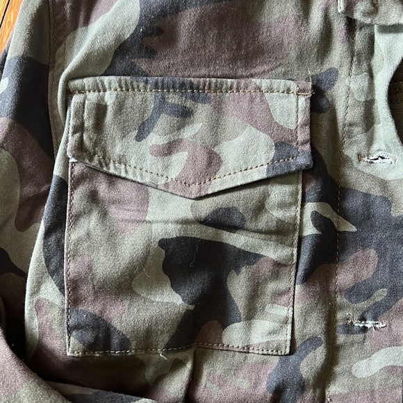 FLASH SALE NWT Sanctuary army, print jacket - Picture 4 of 11